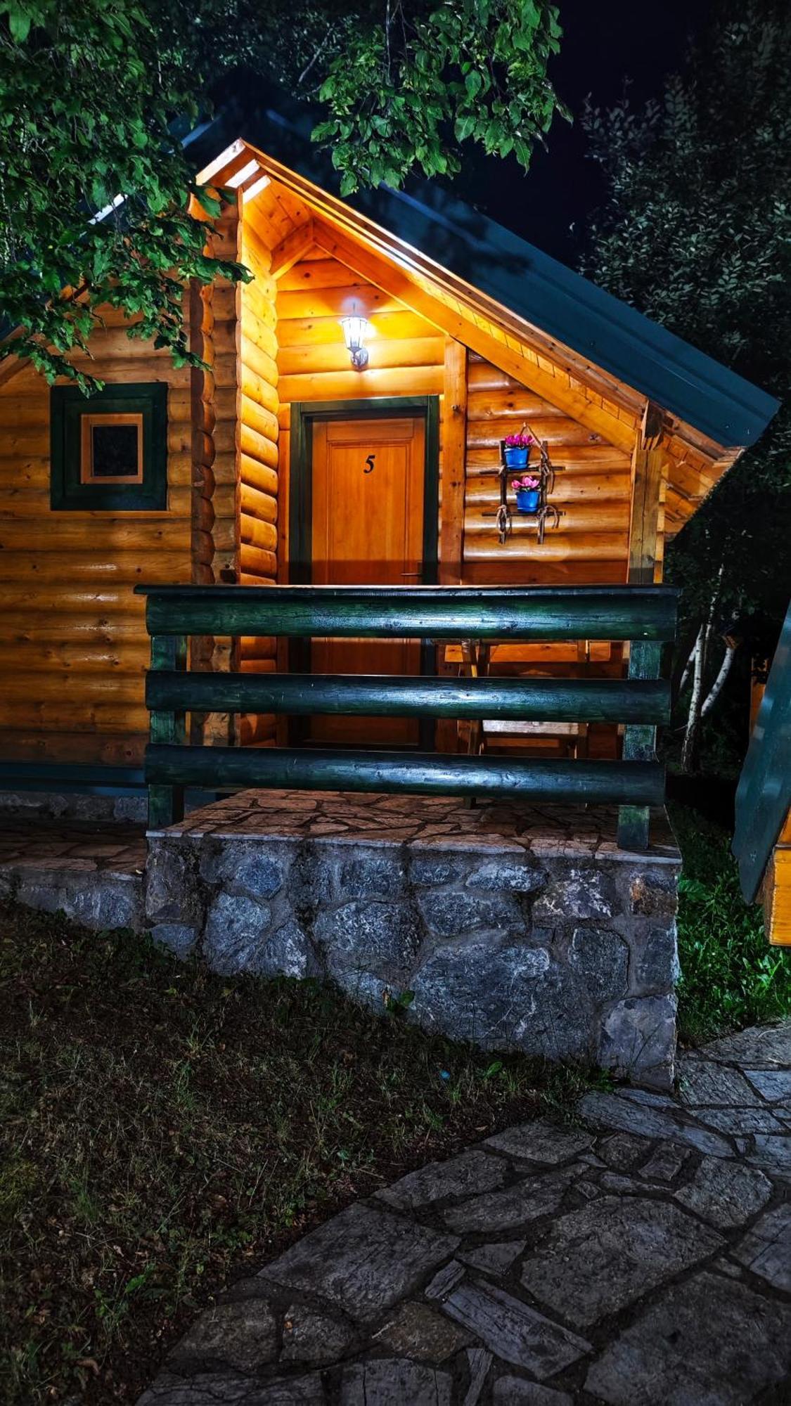 Kozak Apartments & Restaurant Mojkovac Exterior foto